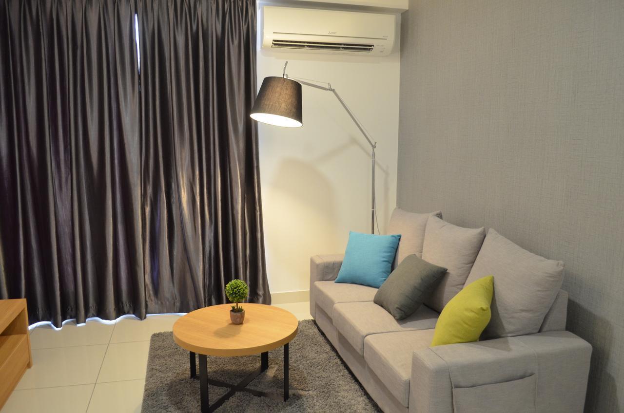 1 Tebrau Suites By Subhome Johor Bahru Exterior foto