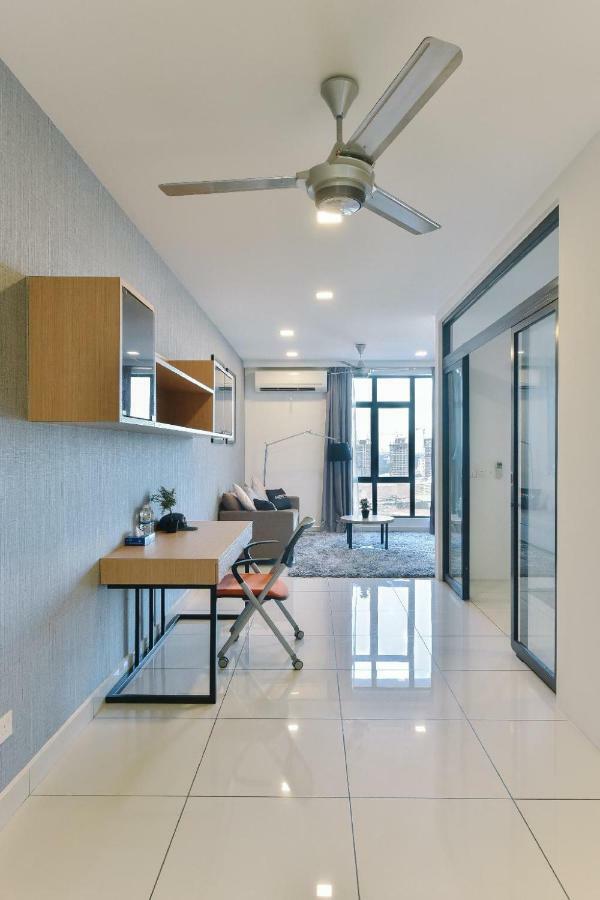 1 Tebrau Suites By Subhome Johor Bahru Exterior foto